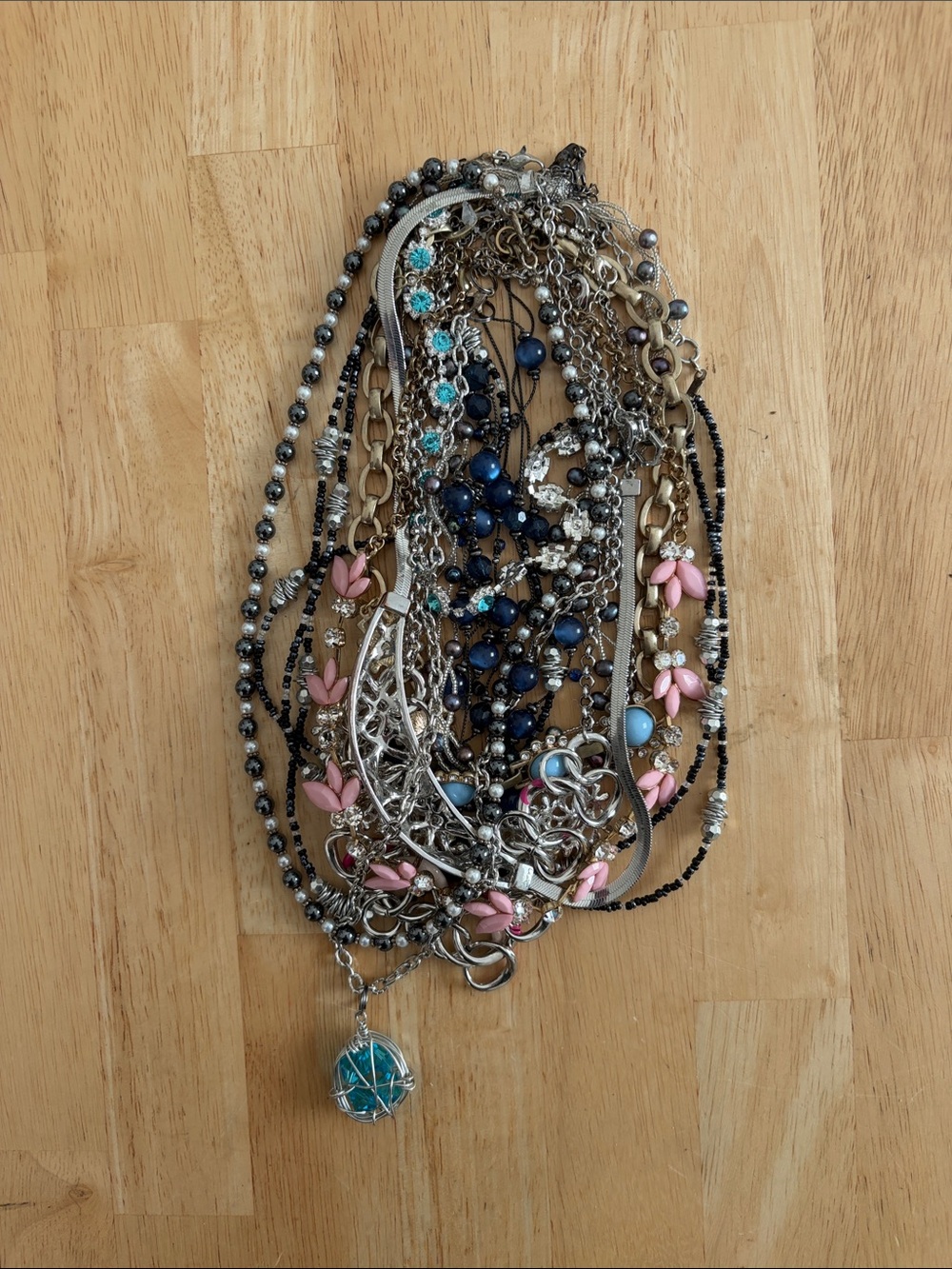 Various pieces sold as is bulk Women's Necklace - Unbranded